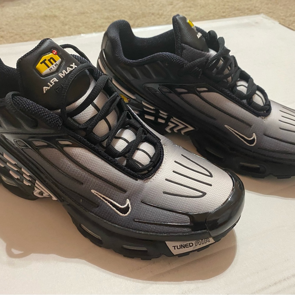 Nike Air Max Plus 3’s - Men’s Size 8